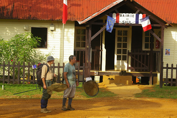 Saül (Guyane). 1er décembre 2011. Photo : J.-M. Gayman
