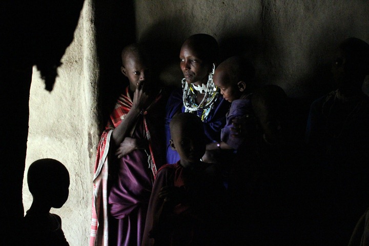 [October-23-2012-Masai-mother-and-kid%255B1%255D.jpg]