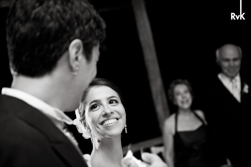 Fotos de Marina e Renato. Foto numero 09 de Rogerio von Kruger, fotografo no Rio de Janeiro (RJ), que faz fotos de casamento, fotos de musica, fotos de shows e fotos de eventos. Rogerio von Kruger faz fotos digitais de casamento no Rio de Janeiro, RJ. fotos de casamento foto digital rio janeiro rj festa noiva noivas festas album casamentos digitais retrato fotografia profissionais vestido