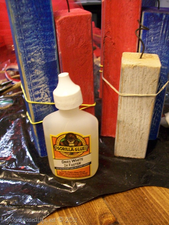 [scrap%2520wood%2520firecrackers%2520%252810%2529%255B3%255D.jpg]