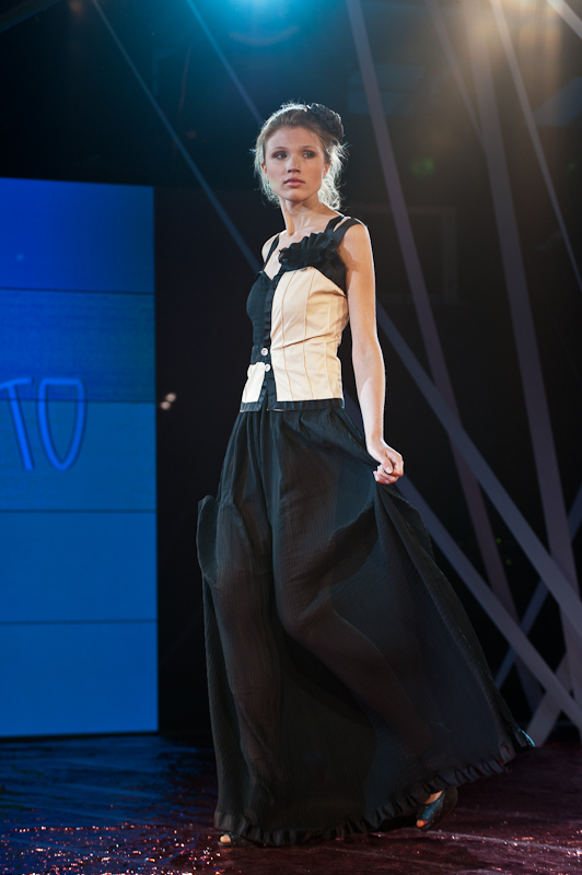 Світлана КАЛИНИЧЕНКО, HOLIDAY FASHION WEEK 2011 Фото Сергея Черникова