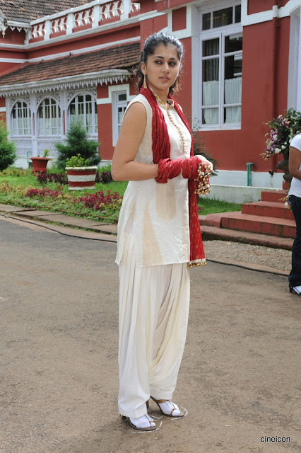 Tapasee Pannu Actress.jpg