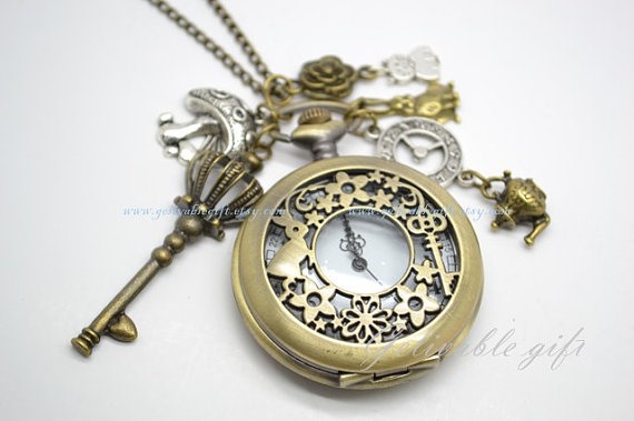 Alice in Wonderland Necklace from Gelivablegift Alice in Wonderland Necklace from Gelivablegift