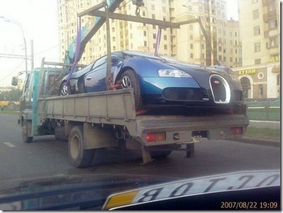bugatti-veyron-on-the-back-of-a-truck-in-russia