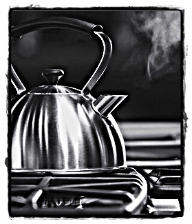 [bigstockphoto_steaming_tea_%255B4%255D.jpg]