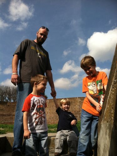 Fort+Pulaski+Pence+Boys