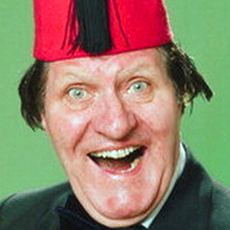 [Tommy-Cooper-Cameo-775.jpg]