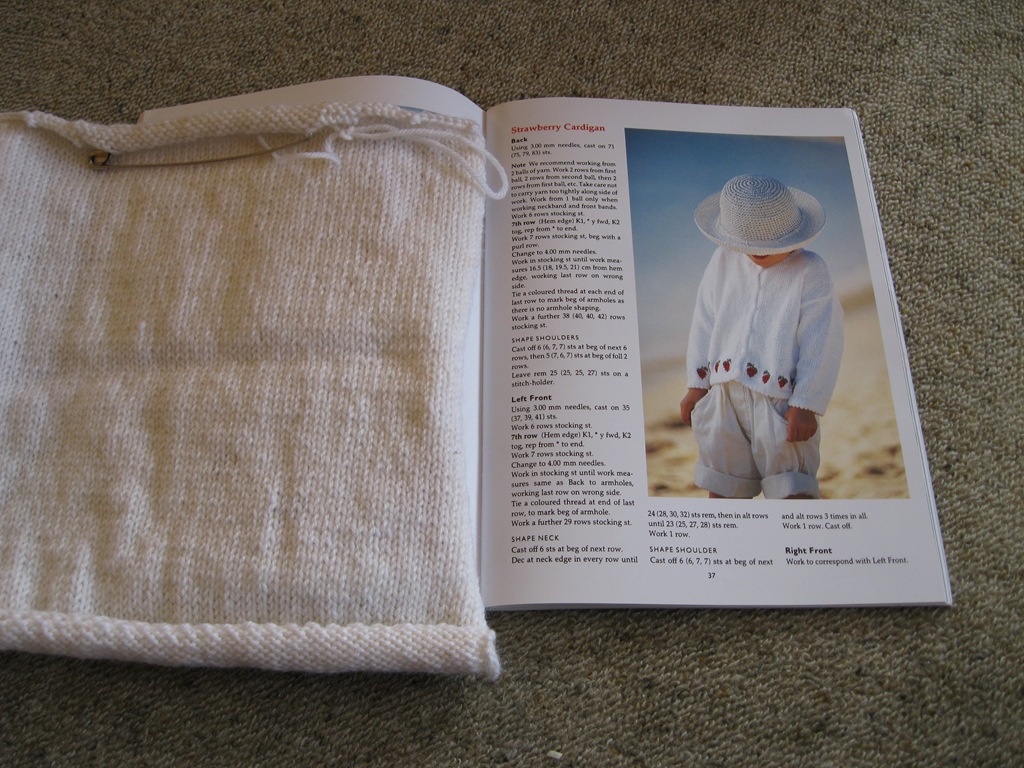 [knitting%2520002%255B3%255D.jpg]