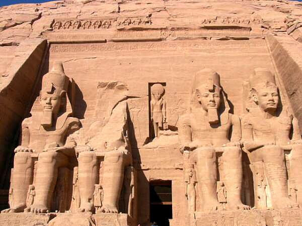 Ramsés II... 29%252520-%252520Entrada%252520al%252520Speo%252520de%252520Ramses%252520II%252520en%252520Abu%252520Simbel