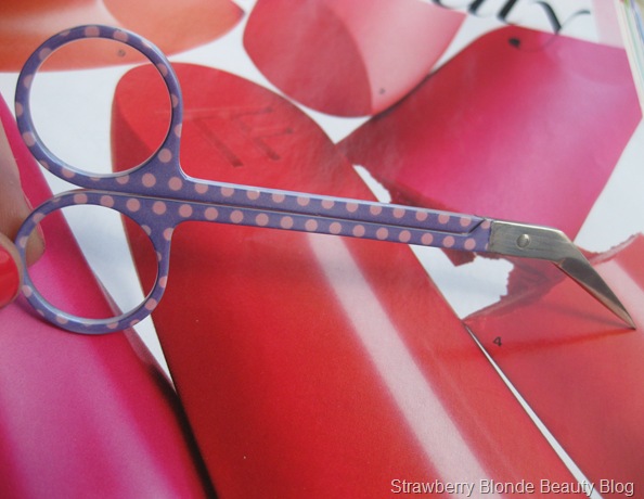 Toenail scissors