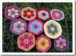 Crochet African Flower motifs Crochet African Flower motifs