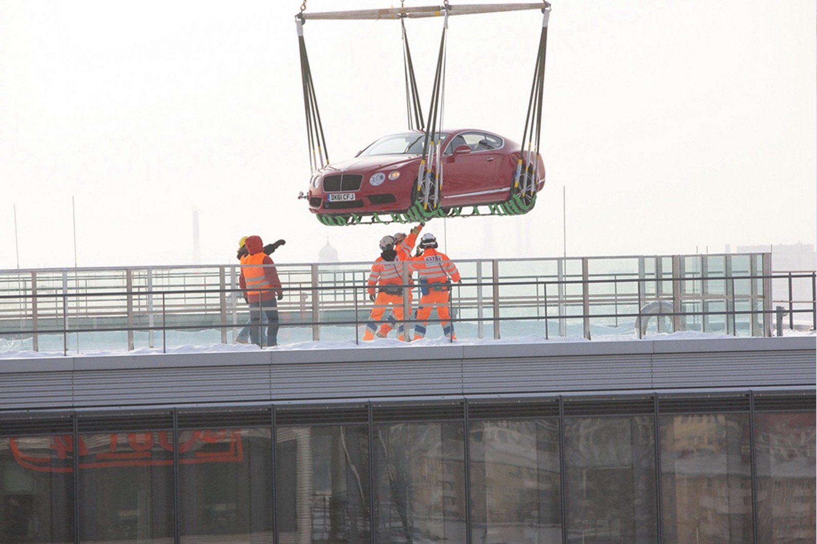 [Bentley-Continental-GT-Helicopter-4%255B5%255D.jpg]