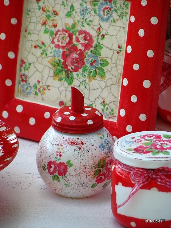 [dots%2520and%2520roses%2520memo%2520board%255B5%255D.jpg]