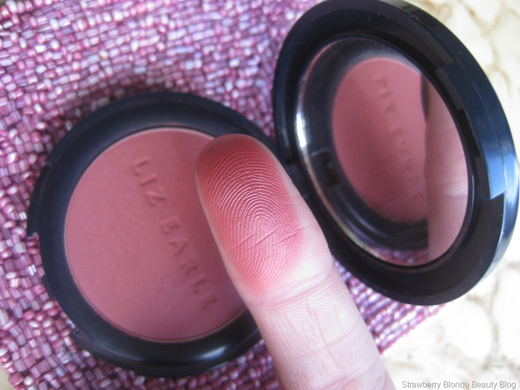 [Liz_Earle_Powder_Blush_Peony_07_swatch%2520%25282%2529%255B4%255D.jpg]