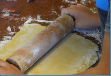 Sarah rolling dough - Thanksgiving Sarah rolling dough - Thanksgiving