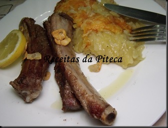 Batatas raladas no forno-empratado Batatas raladas no forno-empratado