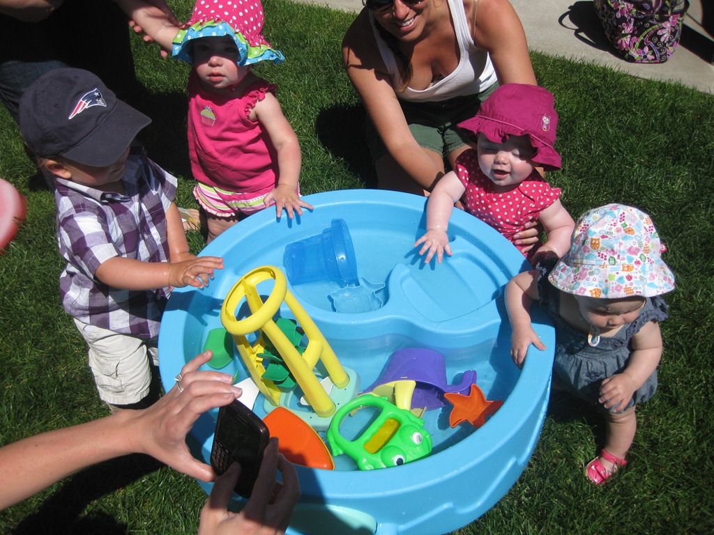 [2012.06.24%25203-Playdate%2520%252814%2529%255B4%255D.jpg]