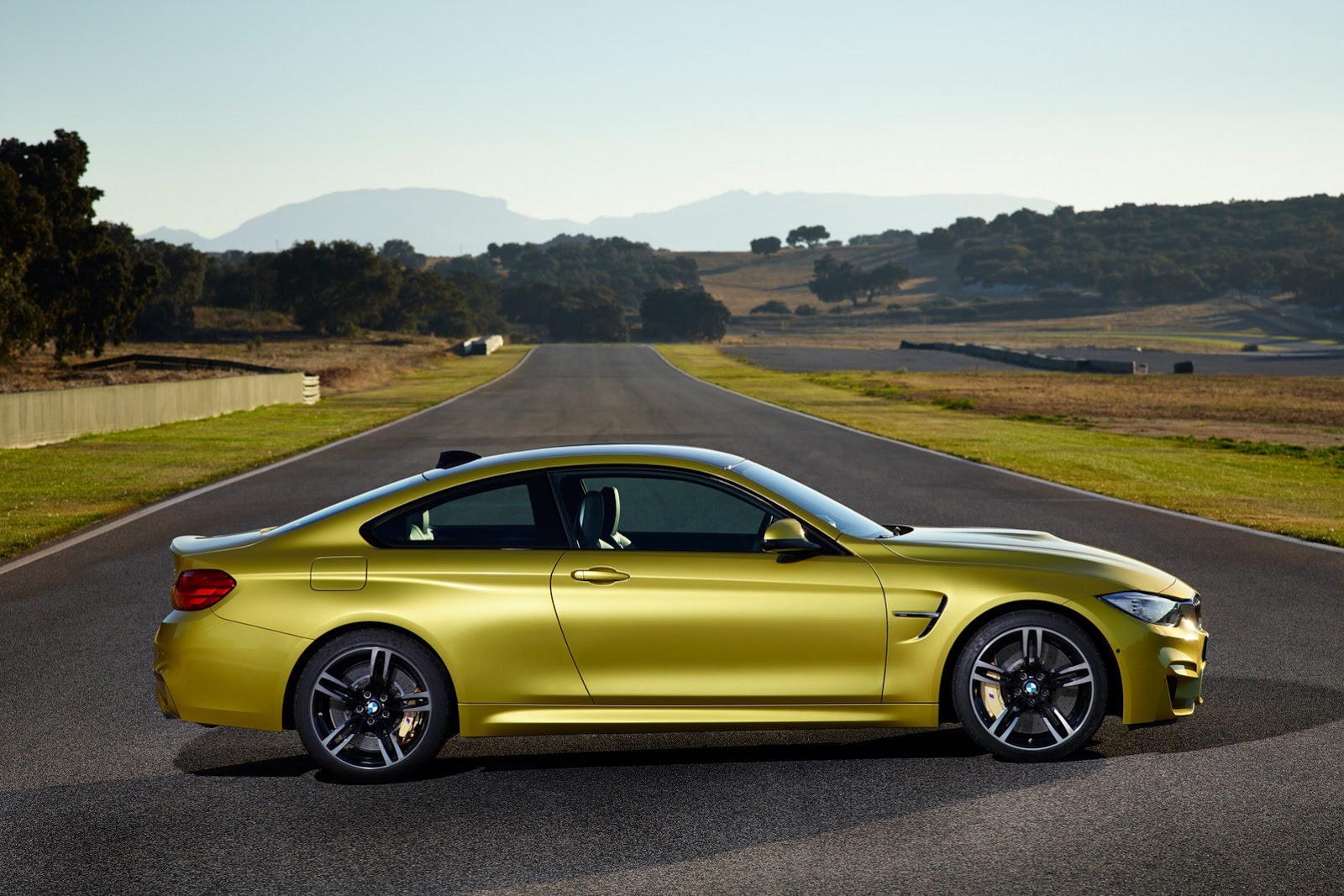 [New-BMW-M4-Coupe-18%255B2%255D.jpg]
