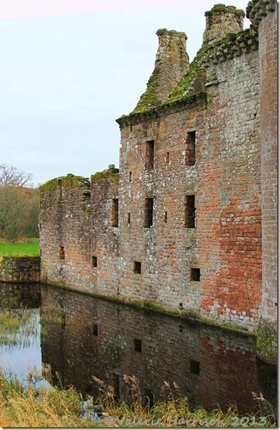 33-Caerlaverock-Castle 33-Caerlaverock-Castle