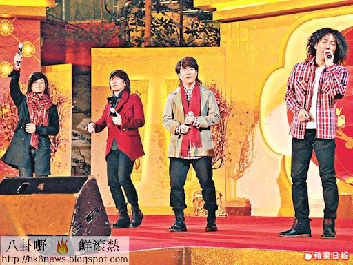 （左起）楊潮凱、張景淳、梁証嘉和羅鈞滿前晚演唱《年少無知》，大受歡迎。