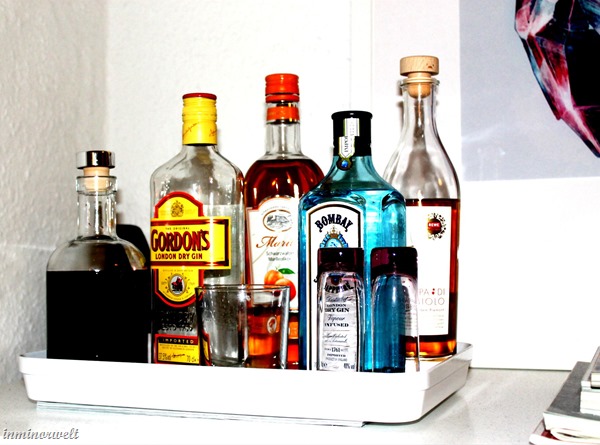 bar3.jpg bar3.jpg