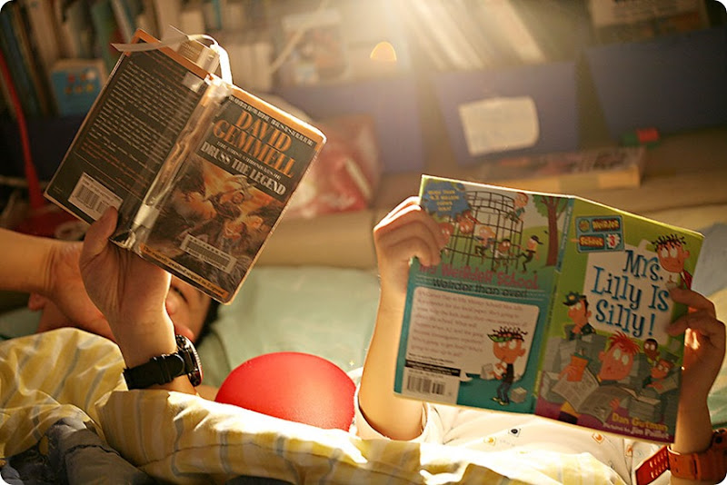 Daddy-and-son-reading Daddy-and-son-reading