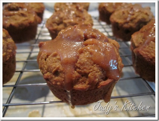pumpkin rum raisin muffins (3) pumpkin rum raisin muffins (3)