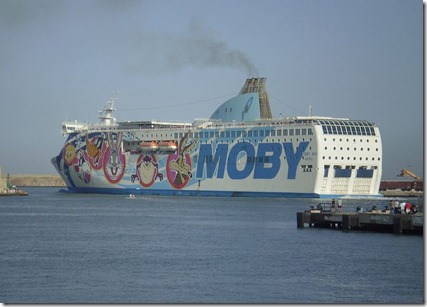 800px-Moby_Aki 800px-Moby_Aki