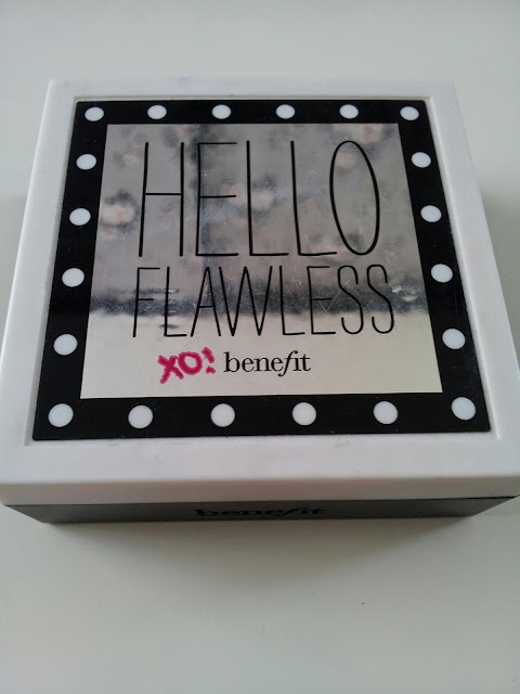 Review || Benefit Hello Flawless powder
