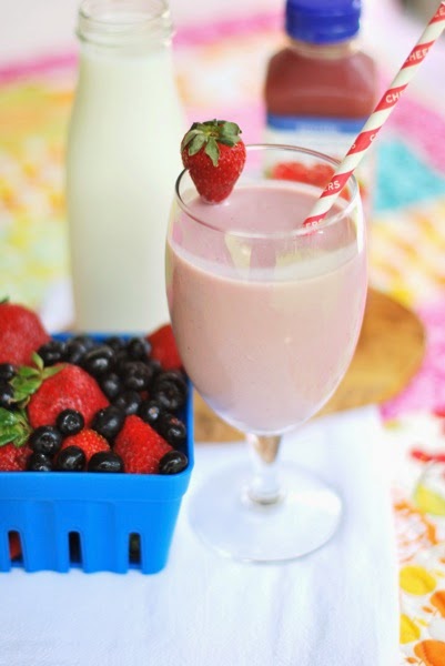 fast Strawberry Blueberry smoothie.jpg Fast Strawberry Blueberry smoothie