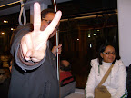 Já no Metro, Lu e Tina - 31/12/08