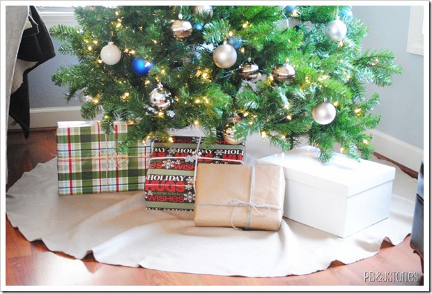 [Tablecloth%2520Tree%2520Skirt%255B1%255D.jpg]