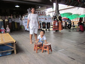 พู่กันเที่ยวพัทยาและยังท้องเสีย