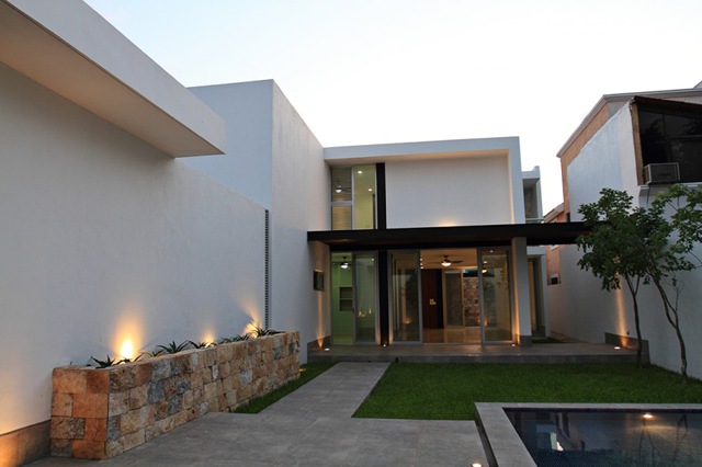 [arquitectura-casa-moderna-Punto-Arquitect%25C3%25B3nico%255B3%255D.jpg]