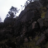 The tricky cliff section near the true summit of Sumbing crater (Daniel Quinn, October 2010)