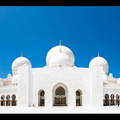 ...a satisfactory balance. Whilst working on the full 360 degree panorama I finally came across a selection and method of generating a single wide angle image of what I considered a pleasing symetrical composition including two vertical minarets. I think I can rest a bit now... no more Mosque pictures for a while I promise!<br> © Paul<br>Photo selected by <a href="http://bitofinspiration.com"> bitofinspiration.com</a>. <br>For link to original source visit <a href="http://www.flickr.com/photos/23591050@N03/3421045921" >flickr </a> 3421045921.jpg