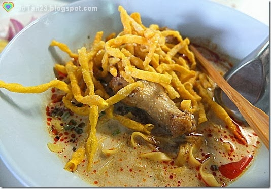 things-to-do-in-chiang-mai-eat-best-khao-soi-samerjai-chicken