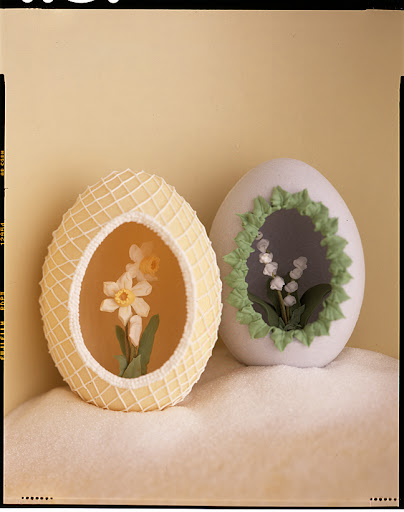 Royal-icing flowers are the stars of these eggs with a view.