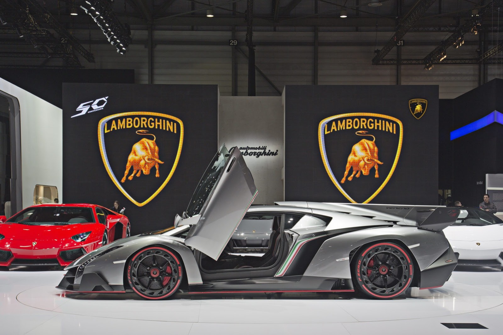 [Lamborghini-Veneno-50%255B2%255D.jpg]