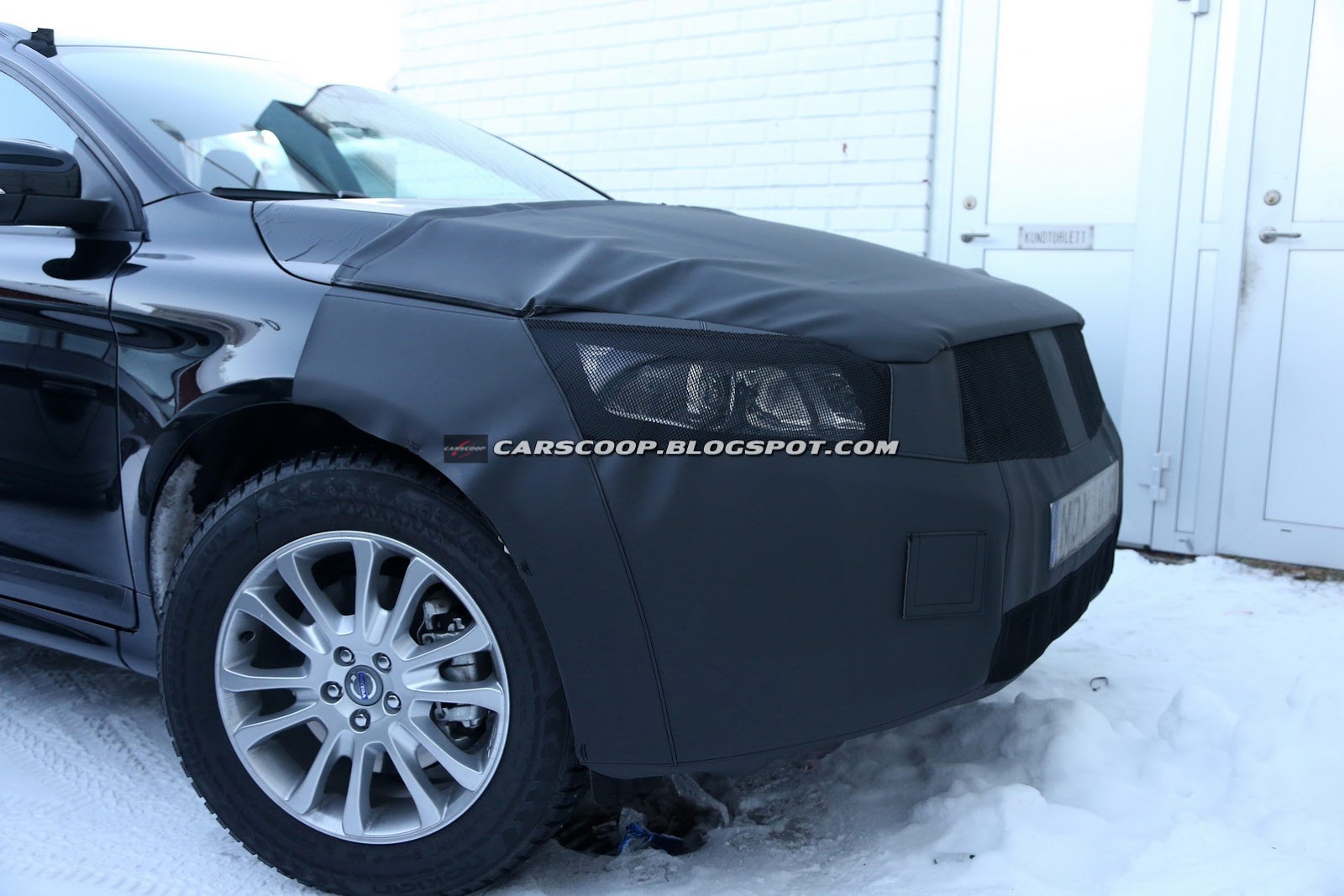 [2014-Volvo-XC60-CarScoop3%255B3%255D.jpg]