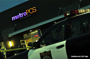 News_111228_MetroPCSRobbery_Mav-014.JPG