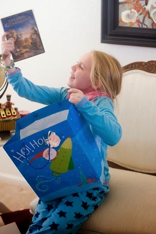 12 25 13_Sophie presents 9