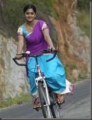 Meera-Nandan-in_cycle