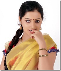 malayalam_actress_samskruthy_in_saree_photos
