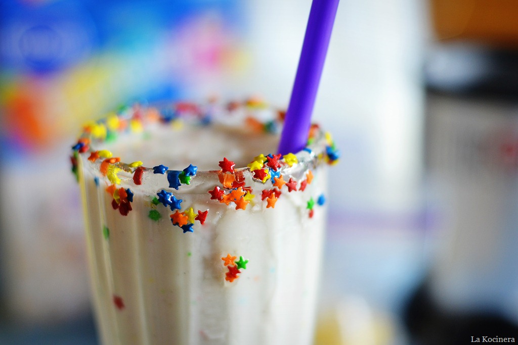 [shake%2520closeup%255B10%255D.jpg]