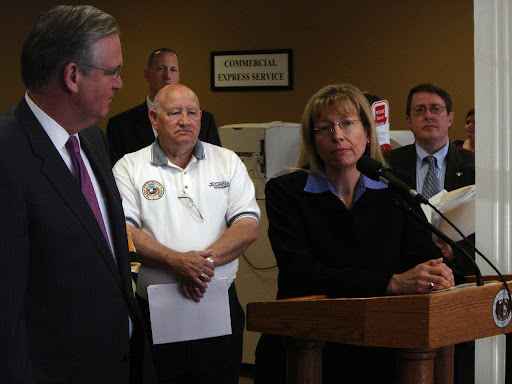 Karen King Mitchell, director of the Missouri Department of Revenue, explains how Missourians can access public records of bids and contracts online. (photo credit: Sam Senovich)