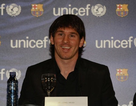 01-messi news-messy lifestory-messi profiles-messi photos-messi gallery-messi wall paper