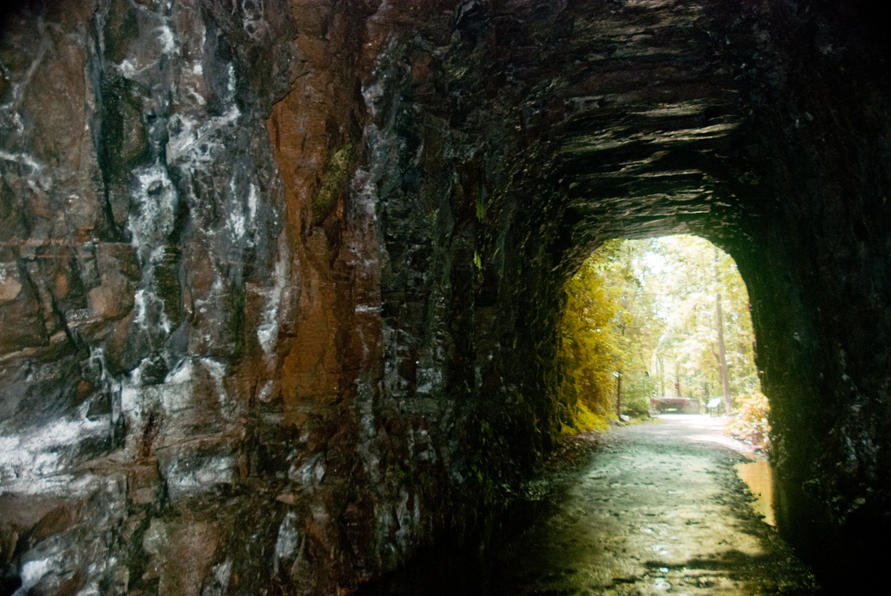 [Tunnel-From-Within-13.jpg]