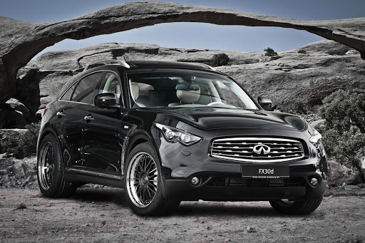 Infiniti-FX30d-1.jpg