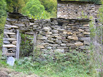 The outbuilding before renovation
www.radicalfish.eu
http://www.skibreezy.com